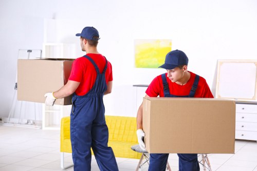 Long-term storage facility in Belsizepark with secure units